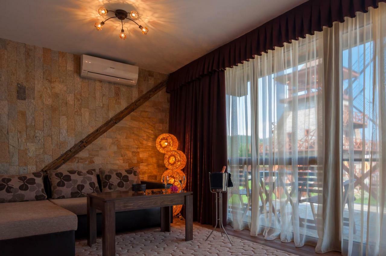 Hotel The Wind Mills Hydropark Gorna Malina Exterior foto